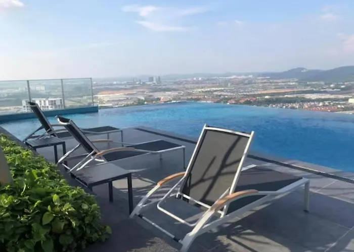 Sky Pool 4 Star Grade Stay In I-City