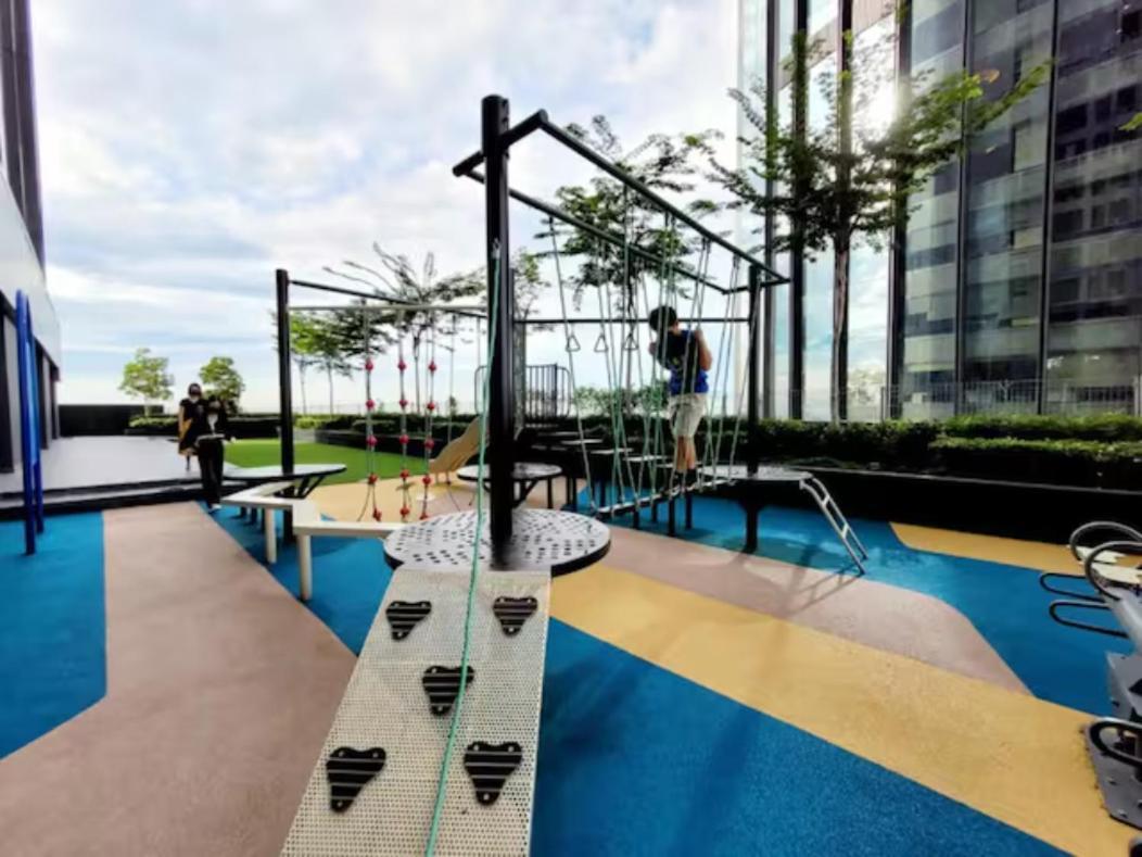 Sky Pool 4 Star Grade In I-city Apartment Shah Alam