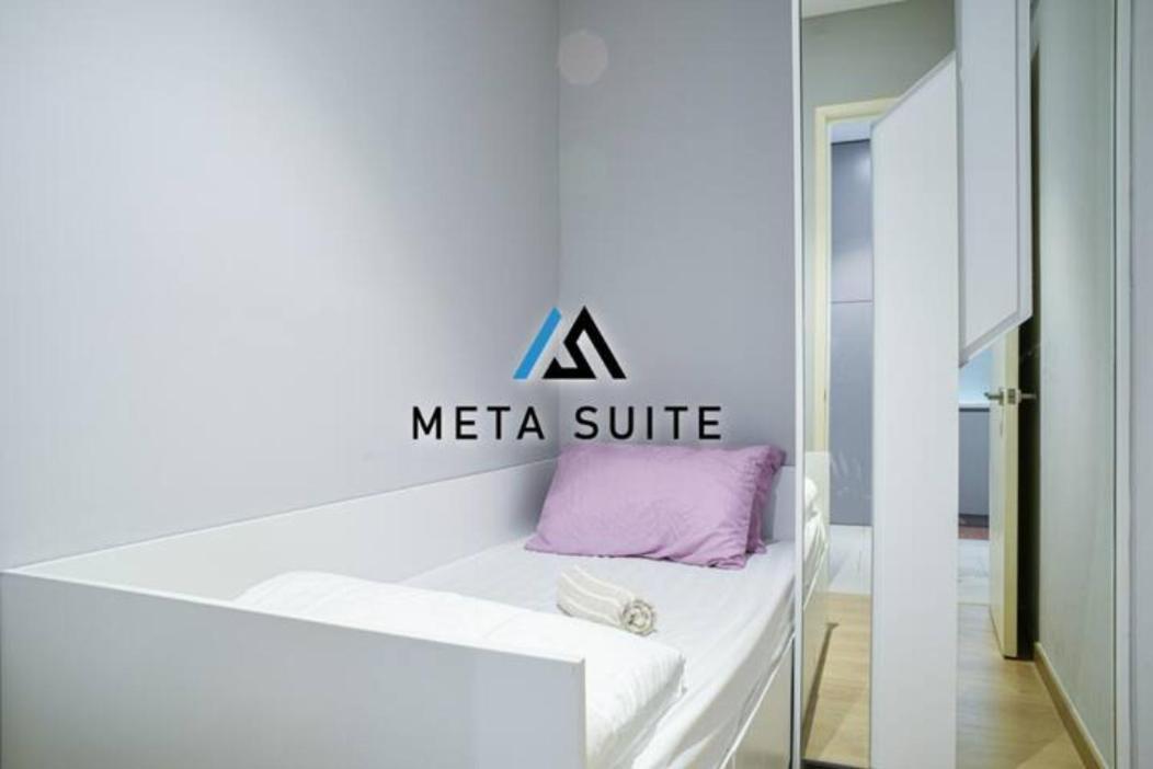 Sky Pool 4 Star Grade In I-city Apartment *