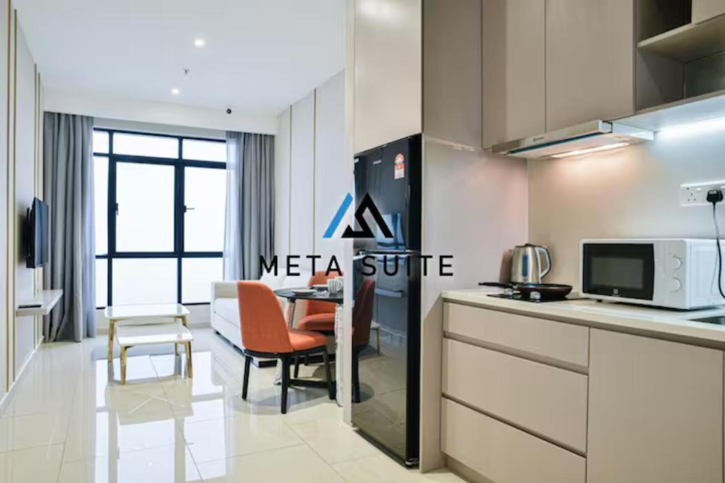 Apartment Sky Pool 4 Star Grade In I-city *